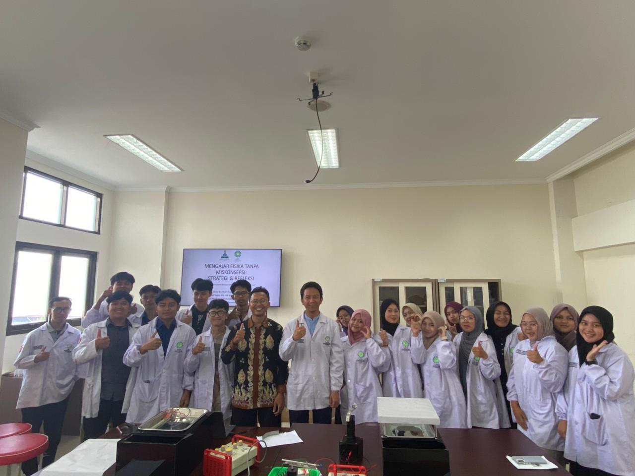 Belajar Fisika Tanpa Salah Konsep: Dosen Tadris IPA UIN KHAS Jadi Visiting Lecturer di UIN Sunan Gunung Djati Bandung